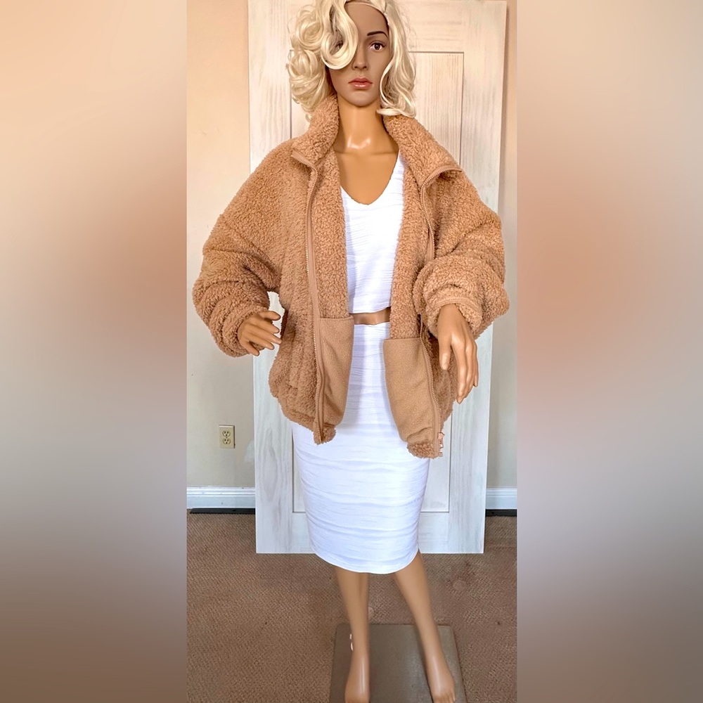 American Eagle! Sherpa Jacket/Tan/100% polyester/Size-L-XL